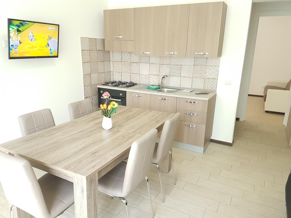 Case Vacanza Via Mozart Porto Cesareo Bagian luar foto