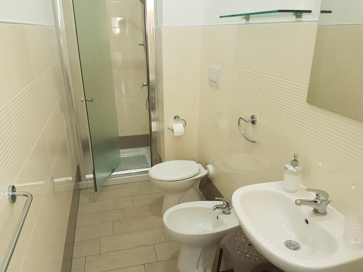Case Vacanza Via Mozart Porto Cesareo Bagian luar foto