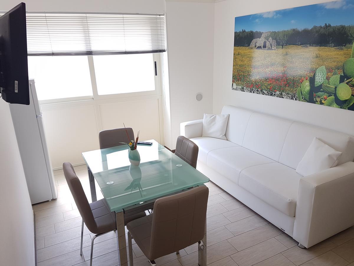 Case Vacanza Via Mozart Porto Cesareo Bagian luar foto