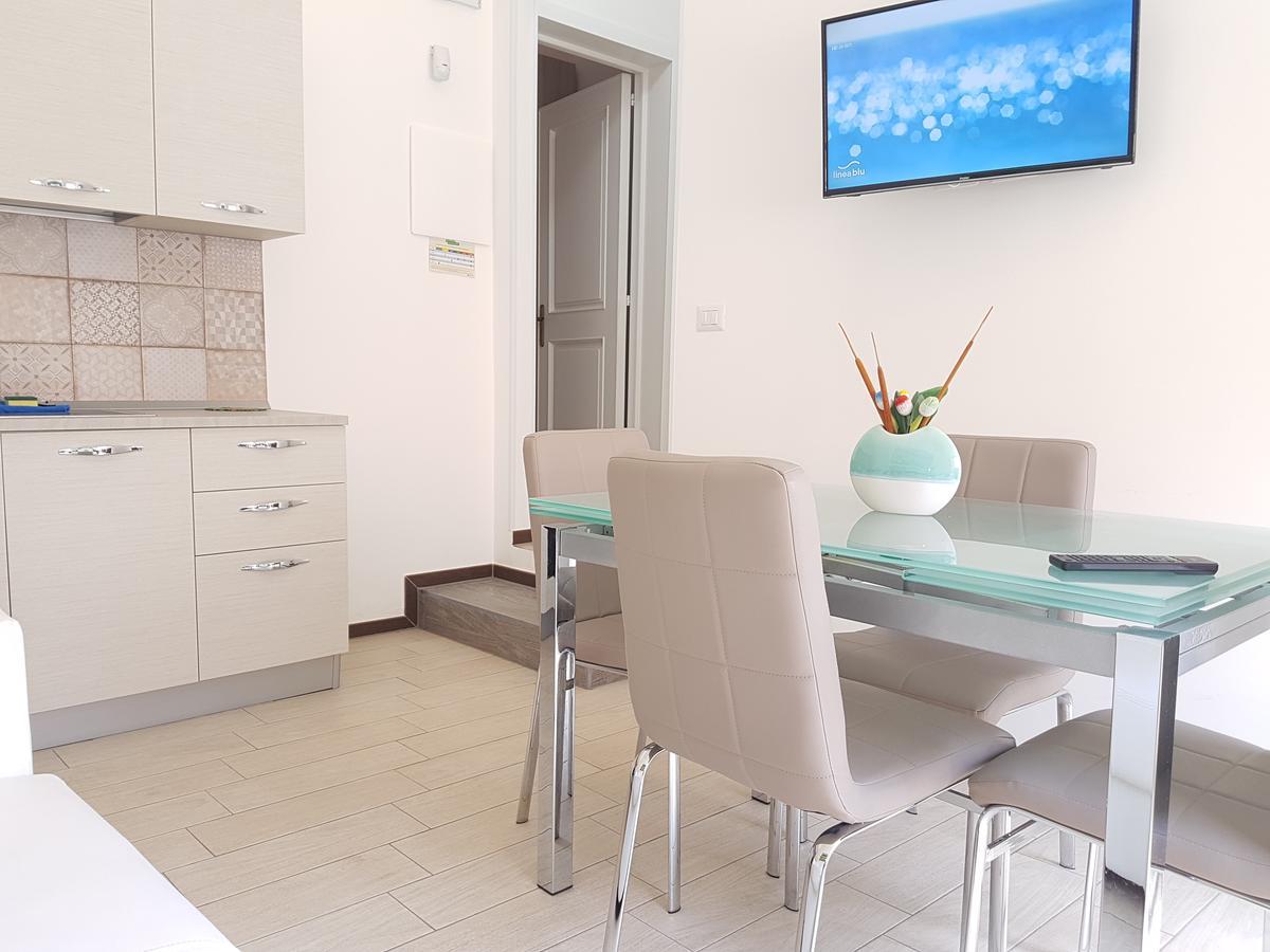 Case Vacanza Via Mozart Porto Cesareo Bagian luar foto