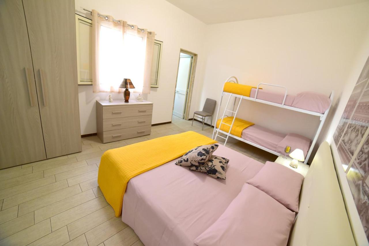 Case Vacanza Via Mozart Porto Cesareo Bagian luar foto