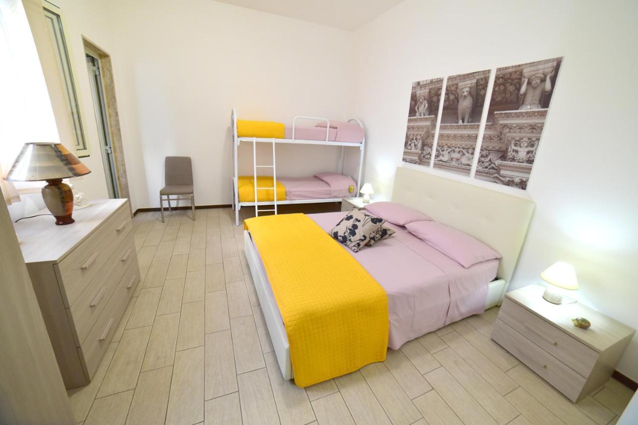 Case Vacanza Via Mozart Porto Cesareo Bagian luar foto