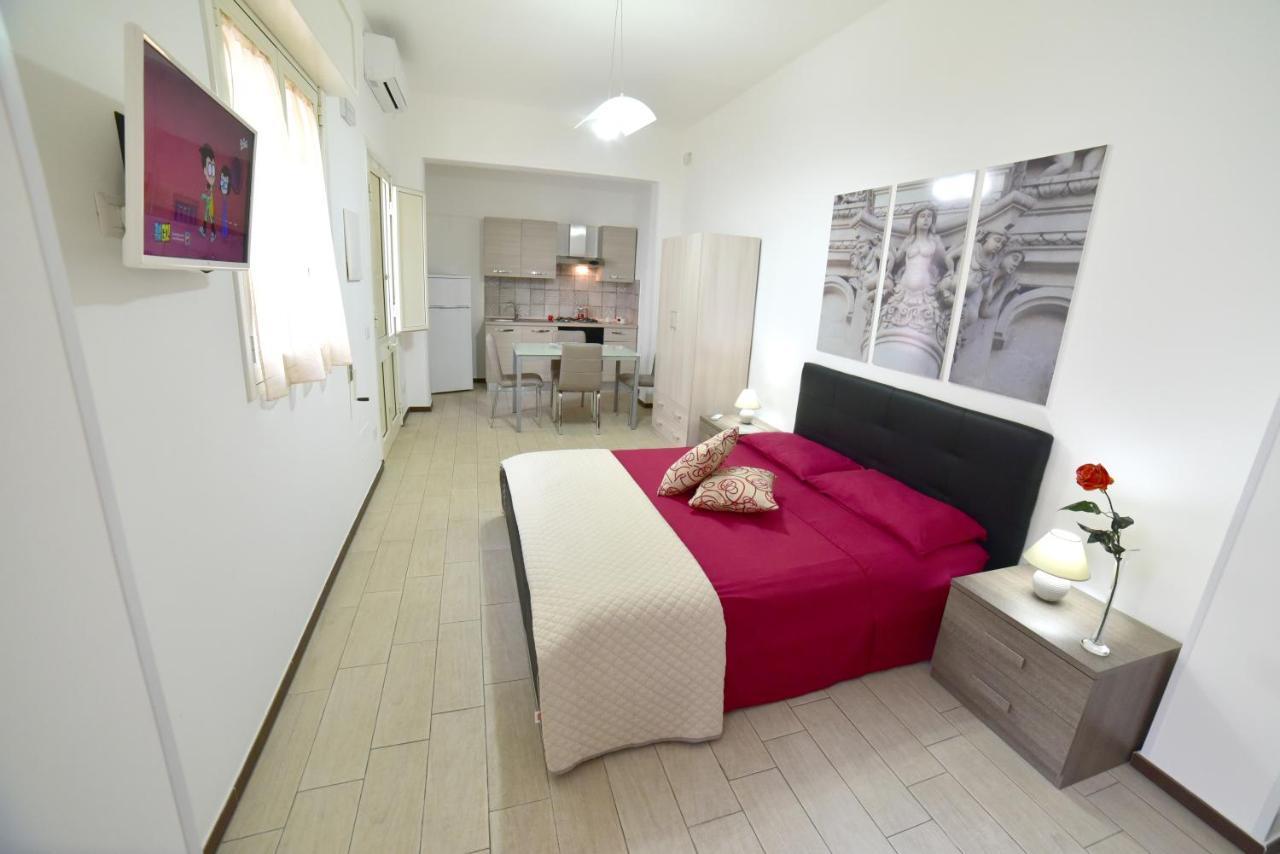 Case Vacanza Via Mozart Porto Cesareo Bagian luar foto