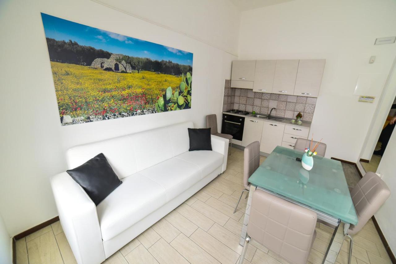 Case Vacanza Via Mozart Porto Cesareo Bagian luar foto